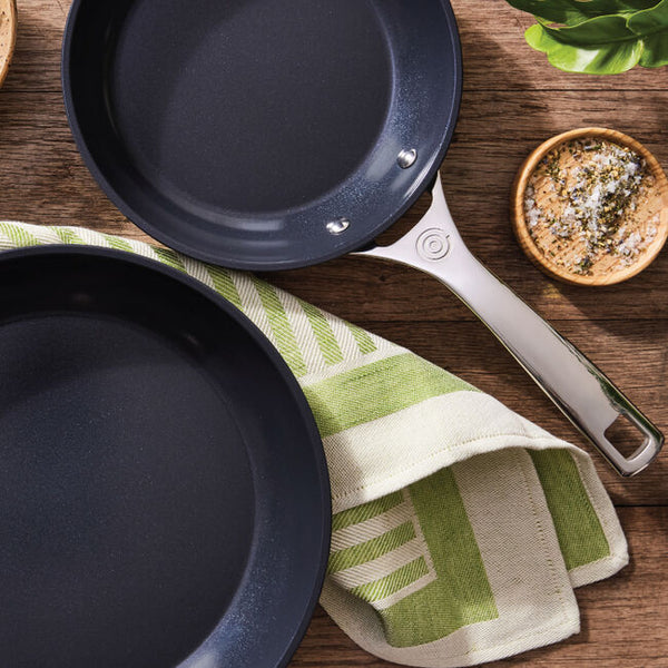 Le Creuset 10-Piece Cookware Set - Elevate Your Cooking Experience